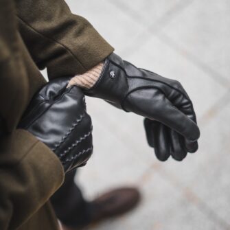men's touch gloves with beige sleeves
