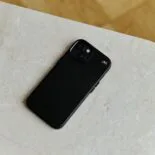 coque noire pour iPhone