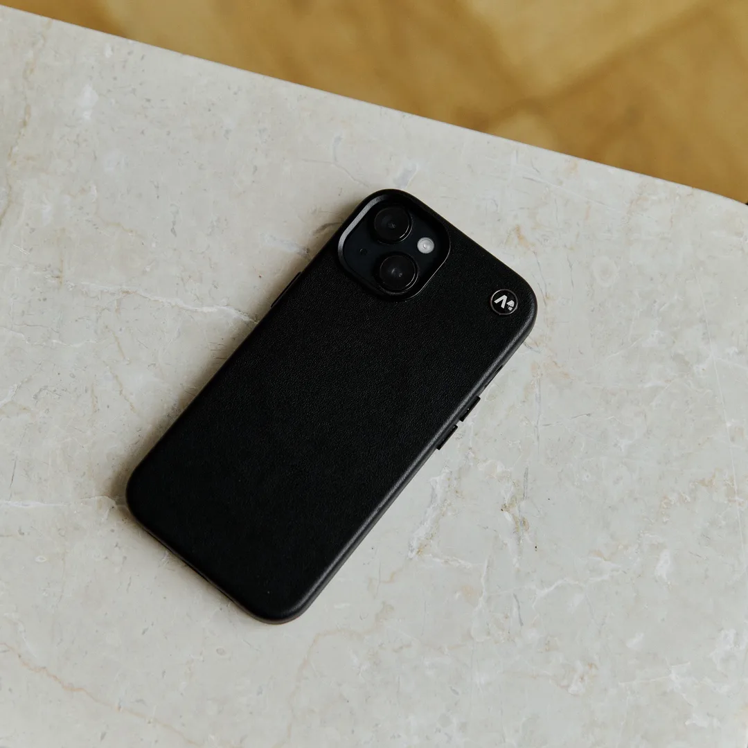 coque noire pour iPhone